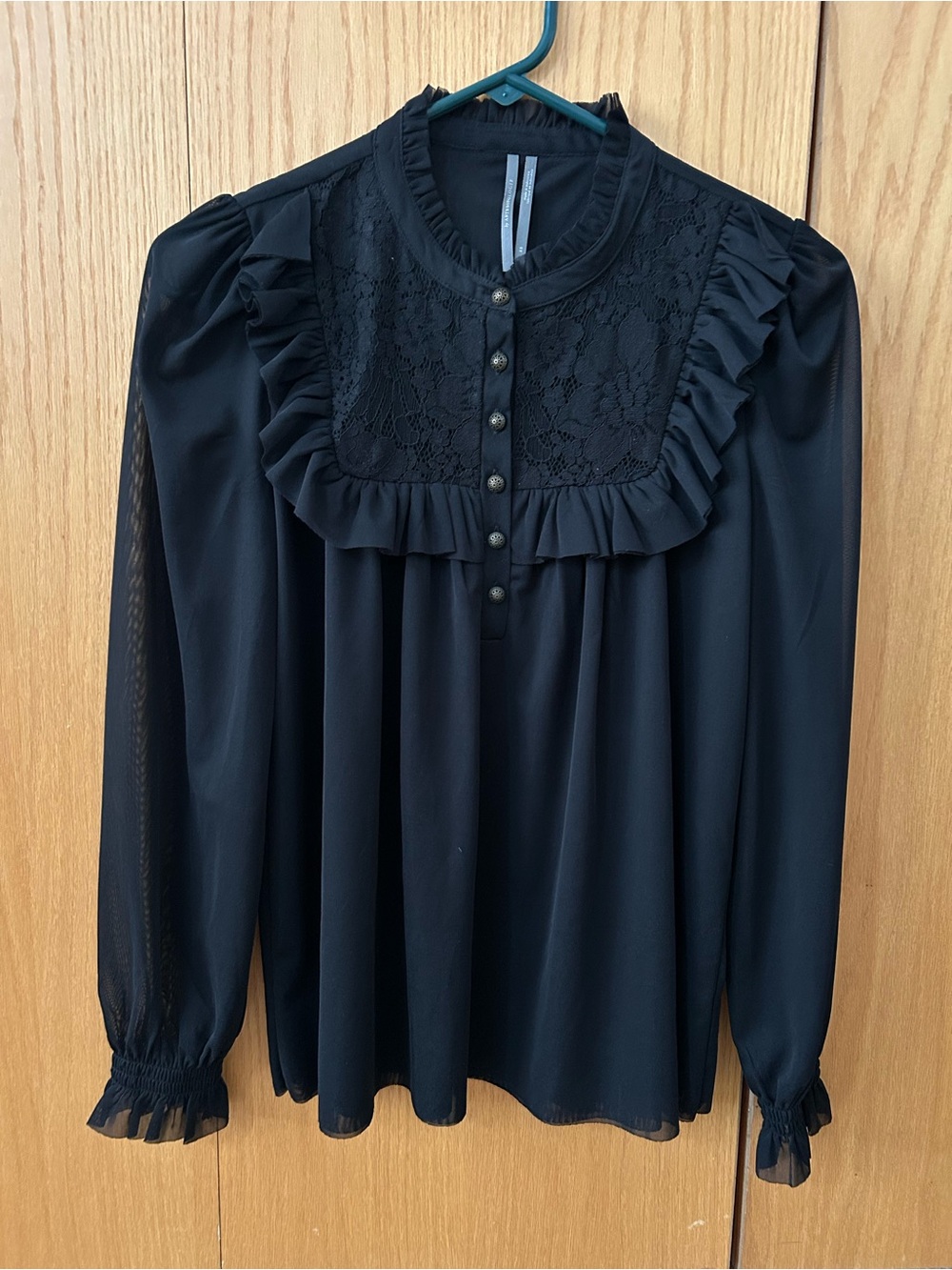 Anthropologie Black Blouse, long sleeves. Super cute and stylish, great fit. XS